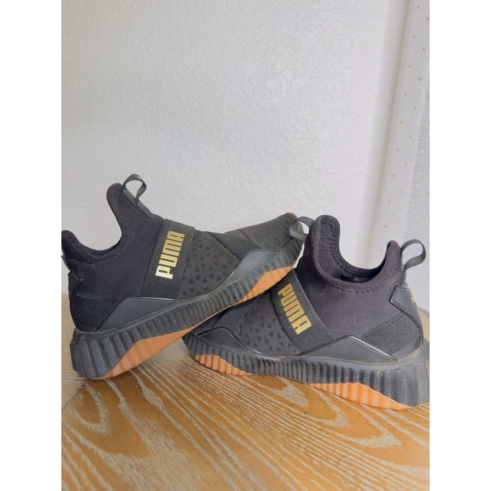 Pumas Tennis Shoes